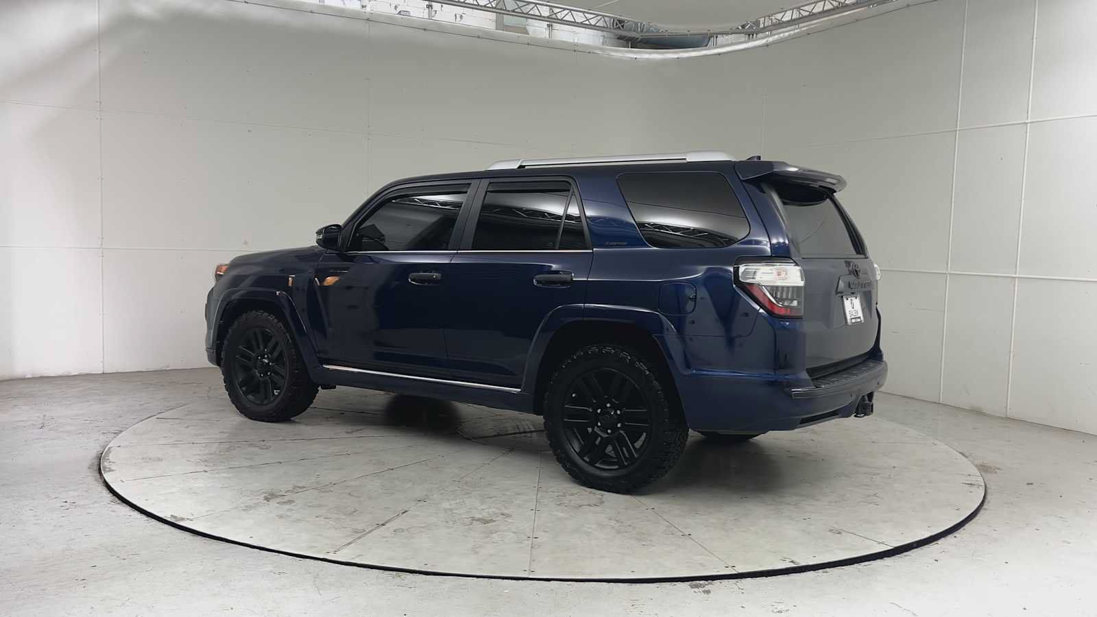 Used 2018 Toyota 4Runner Limited RWD image 3