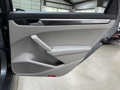 Used 2016 Volkswagen Passat 1.8T SE image 14