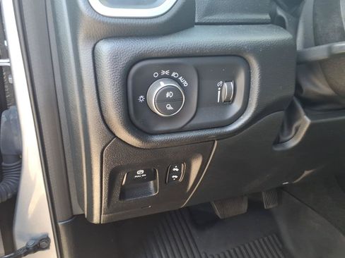 Used 2022 RAM 1500 Big Horn AWD/4WD image 19