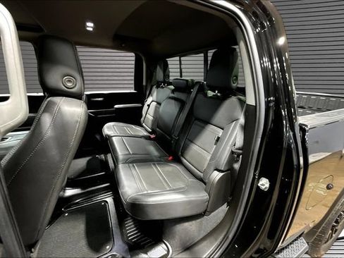 Used 2022 GMC Sierra 2500 Denali w/ Denali Black Diamond Edition AWD/4WD image 22