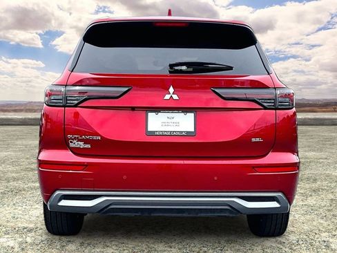 Used 2025 Mitsubishi Outlander SEL FWD image 6