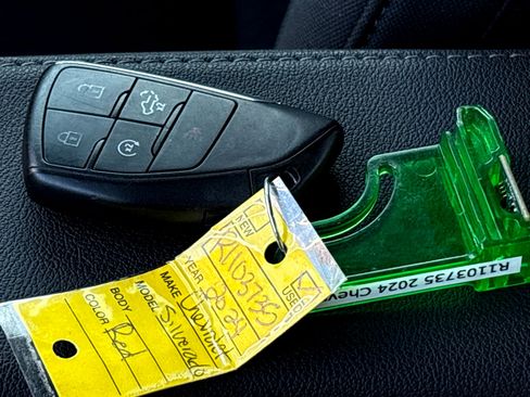 Used 2024 Chevrolet Silverado 2500 Custom w/ Custom Value Package image 25