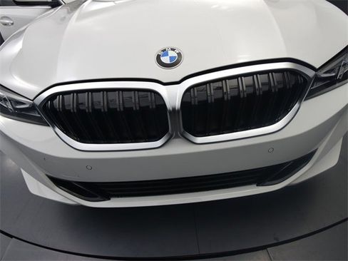 New 2024 BMW 330i Sedan w/ Convenience Package image 25