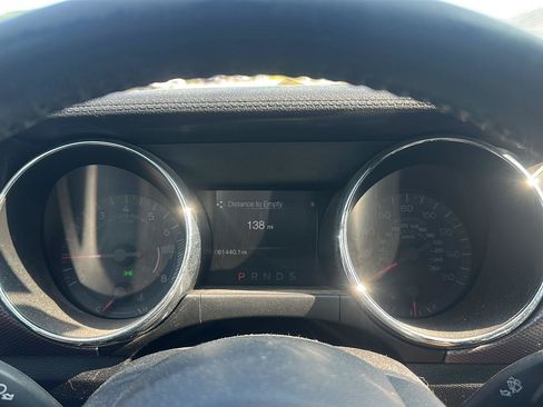 Used 2015 Ford Mustang Coupe RWD image 12