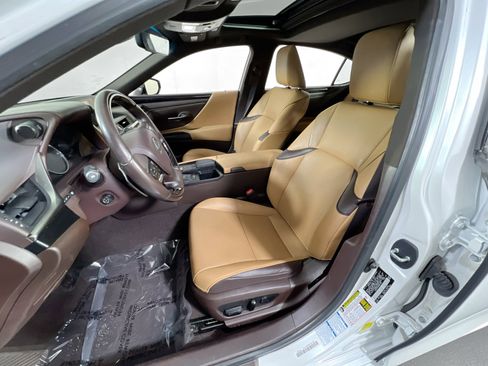 Used 2021 Lexus ES 250 w/ Premium Package image 19