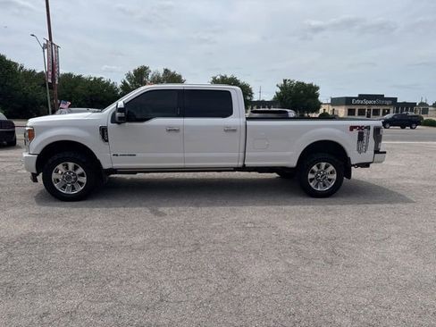 Used 2018 Ford F350 Platinum w/ Platinum Ultimate Package AWD/4WD image 2