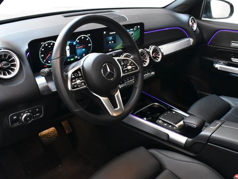 Used 2023 Mercedes-Benz EQB 300 4MATIC image 20