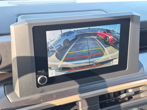 Certified 2025 Toyota Tacoma SR5 AWD/4WD image 19