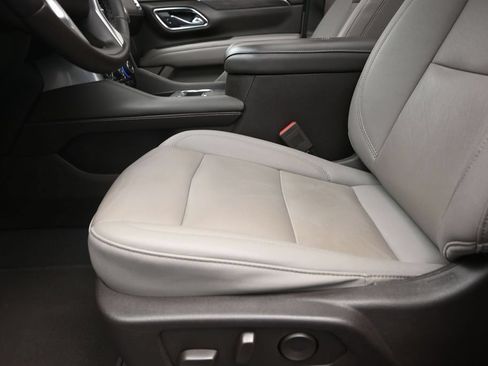 Used 2023 Chevrolet Tahoe LT w/ Luxury Package RWD image 13