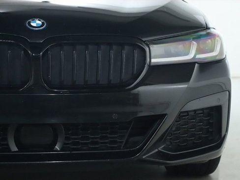 Certified 2023 BMW 530e xDrive w/ Premium Package AWD/4WD image 8