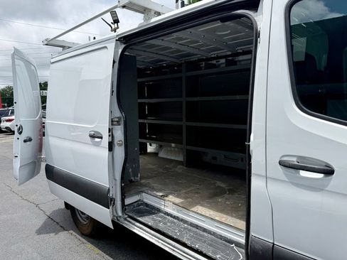 Used 2021 Mercedes-Benz Sprinter 2500 w/ Premium Package image 18