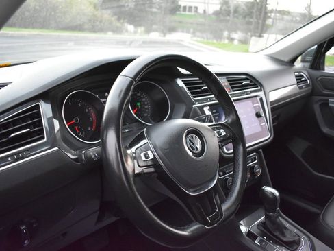 Used 2019 Volkswagen Tiguan SE AWD/4WD image 10