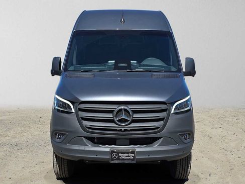 Used 2026 Mercedes-Benz Sprinter 2500 image 8