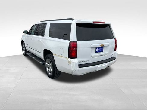 Used 2018 Chevrolet Suburban LT w/ LT Signature Package image 4