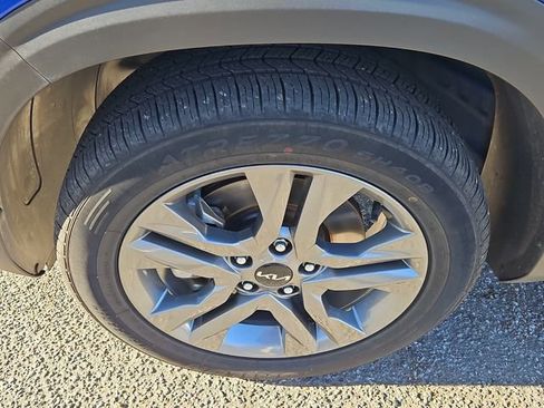 Used 2023 Kia Seltos LX image 10