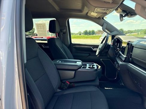 Used 2024 Chevrolet Silverado 1500 LT AWD/4WD image 45