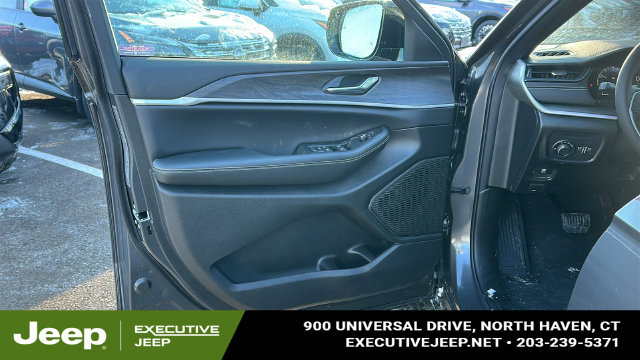 New 2026 Jeep Grand Cherokee Altitude AWD/4WD image 7
