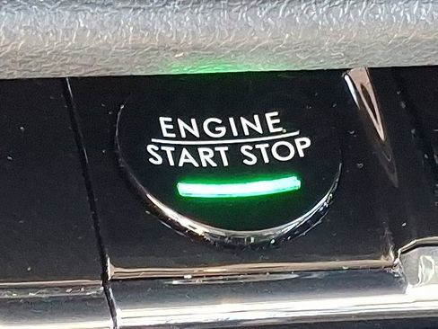 Used 2023 Lincoln Corsair AWD w/ Equipment Group 101A image 23