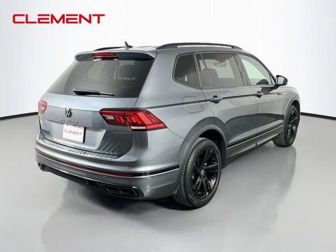 Used 2024 Volkswagen Tiguan SE R-Line FWD image 6