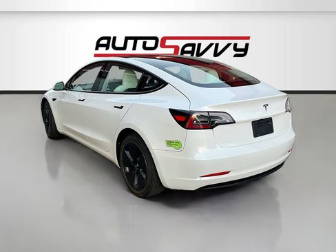 Used 2023 Tesla Model 3 Standard Range RWD image 5