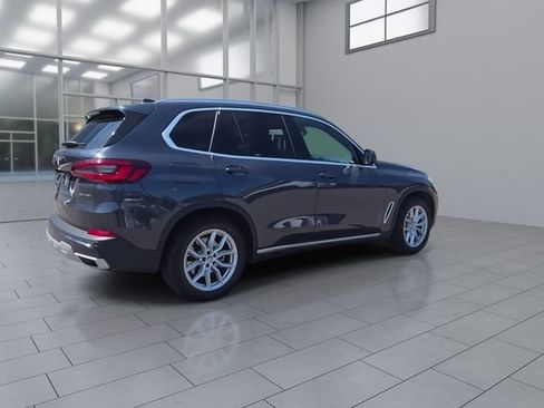 Used 2022 BMW X5 xDrive40i w/ Premium Package AWD/4WD image 8
