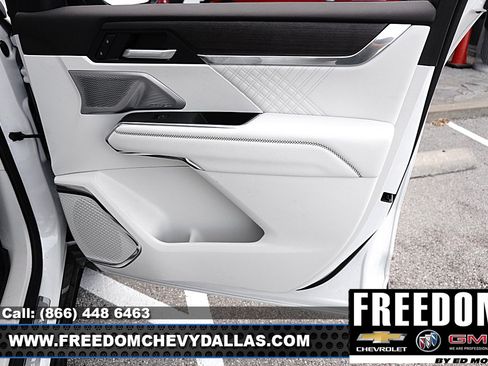 Certified 2024 GMC Acadia Denali w/ Super Cruise Package FWD image 36
