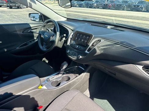 Used 2024 Chevrolet Malibu LT FWD image 22