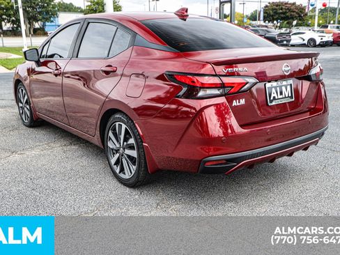 Used 2020 Nissan Versa SR w/ Convenience Package image 8