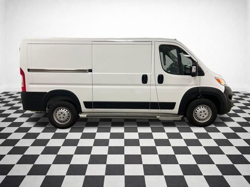 Used 2025 RAM ProMaster 2500 w/ U-Haul Equipment Group FWD image 2