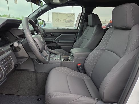 New 2026 Toyota Tacoma SR5 RWD image 9