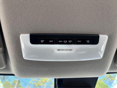 New 2025 Nissan Versa S w/ Trunk Package image 33