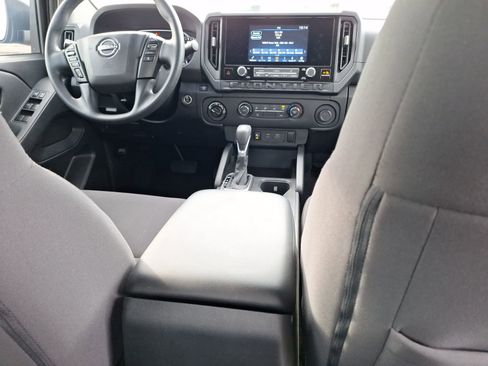 Used 2025 Nissan Frontier S image 31