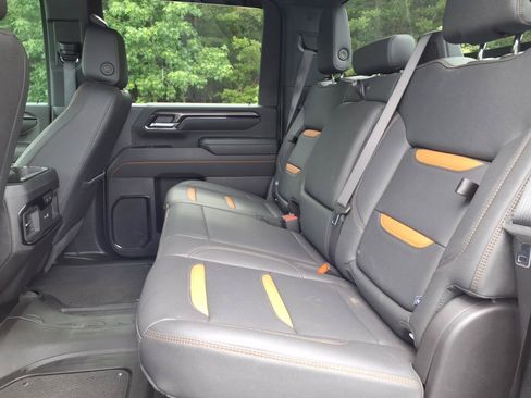 Used 2025 GMC Sierra 2500 AT4 AWD/4WD image 13