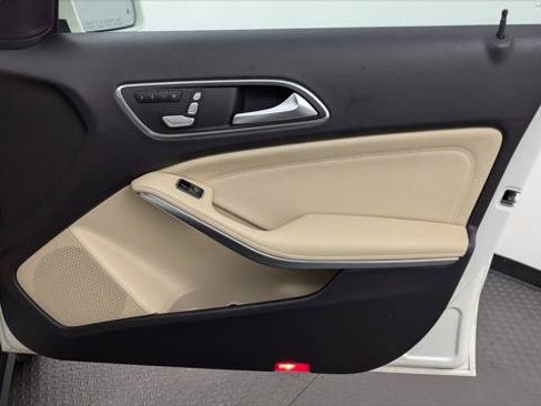 Used 2019 Mercedes-Benz GLA 250 image 22