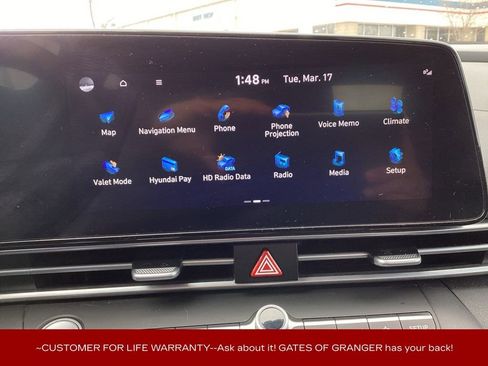 Used 2023 Hyundai Elantra SEL w/ Convenience Package image 4