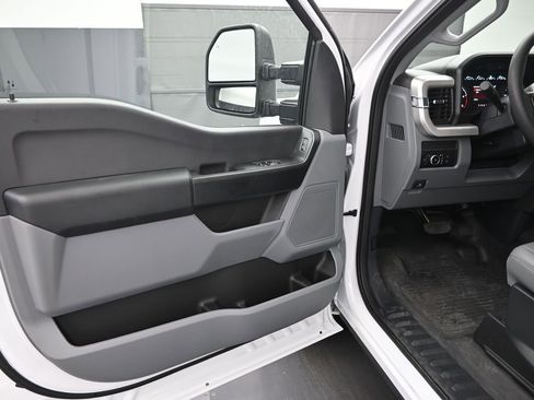 New 2025 Ford F350 XL w/ XL Chrome Package RWD image 9