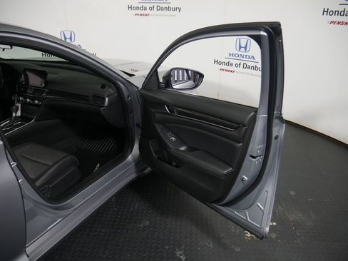 Used 2022 Honda Accord Sport image 7