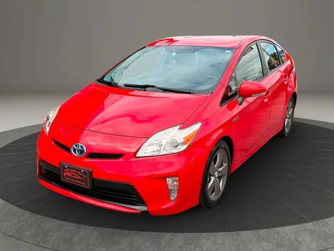 Used 2015 Toyota Prius Persona Series FWD image 1