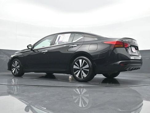 Used 2022 Nissan Altima 2.5 SV image 19