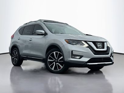 Used 2017 Nissan Rogue SL w/ SL Premium Package