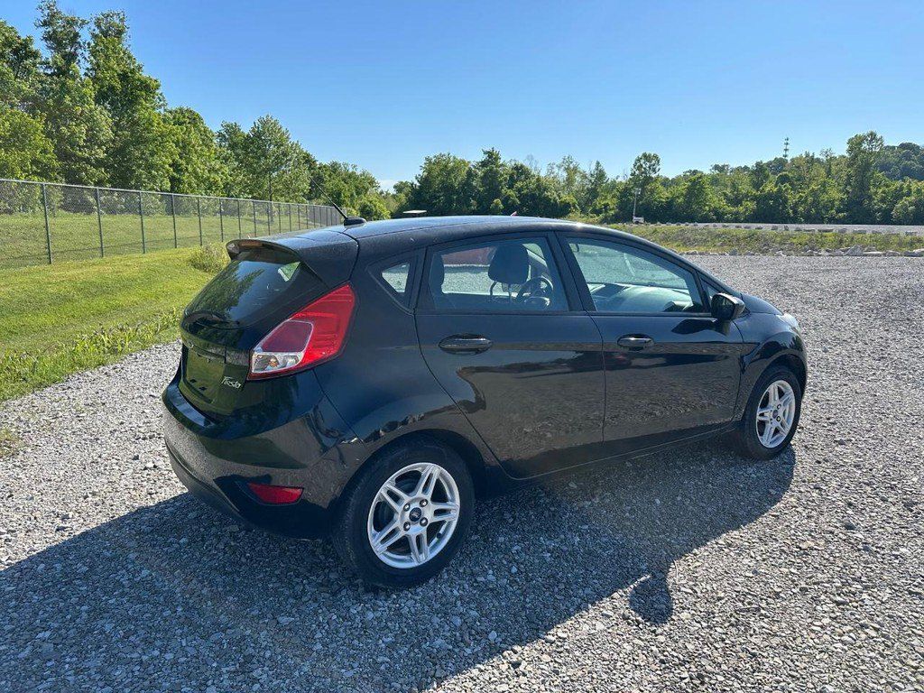 Used 2019 Ford Fiesta SE FWD image 3
