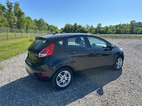 Used 2019 Ford Fiesta SE FWD image 3