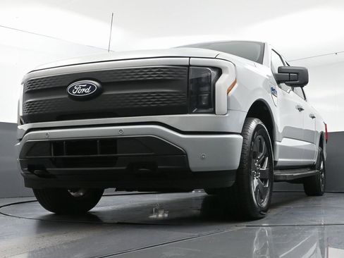 Used 2024 Ford F150 Lightning Flash w/ Max Trailer Tow Package image 49