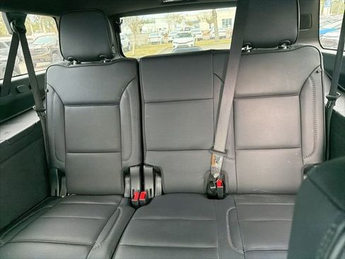Used 2025 GMC Yukon XL Denali image 10