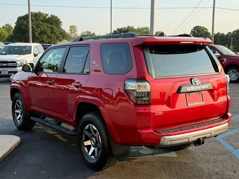 Used 2021 Toyota 4Runner TRD Off-Road Premium w/ Moonroof Package AWD/4WD image 4