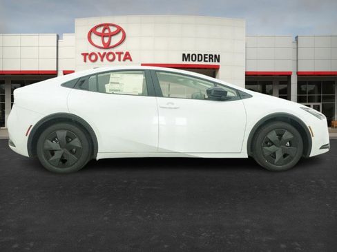 New 2026 Toyota Prius LE image 26