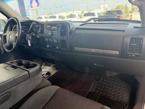 Used 2009 Chevrolet Silverado 1500 LT w/ Regional Value Package image 24