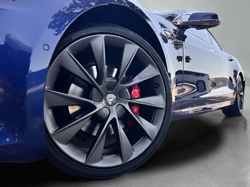 Used 2020 Tesla Model S Performance AWD/4WD image 26