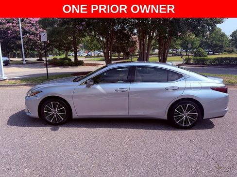 Used 2023 Lexus ES 350 w/ Premium Package FWD image 4
