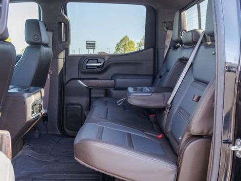 Used 2019 GMC Sierra 1500 Denali w/ Denali Ultimate Package AWD/4WD image 8